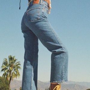 Levi’s Ribcage Straight Ankle Jeans